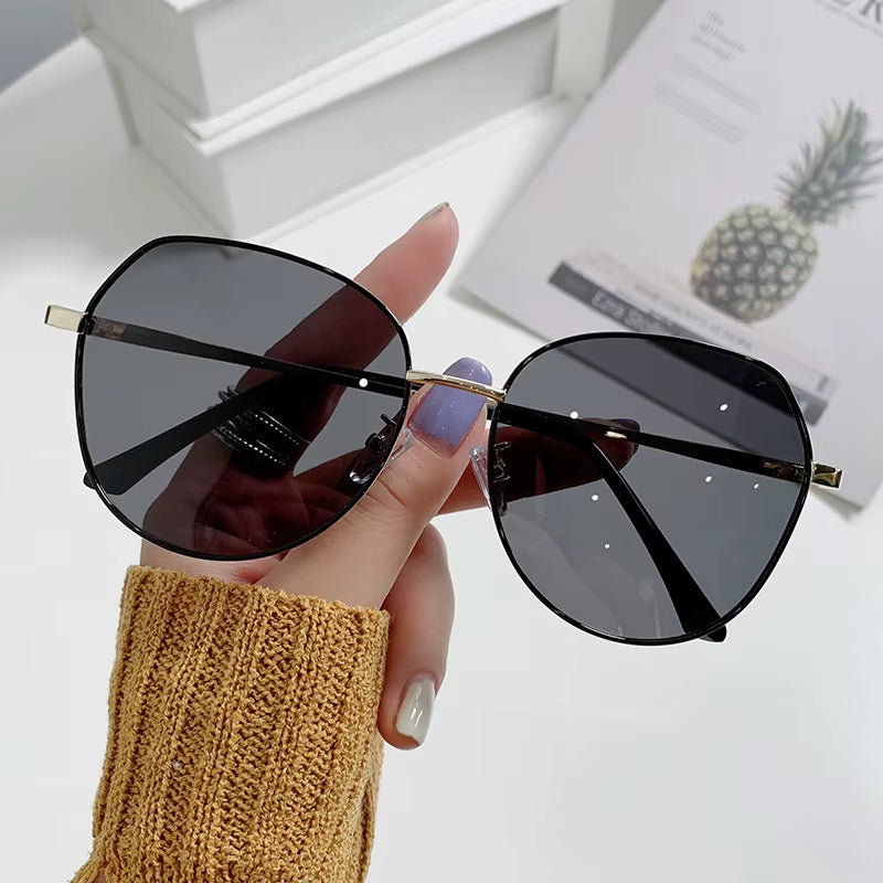 Hot Selling Metallic Sunshade Glasses Women'S Advanced Sense Polarizing Sunglasses UV Protection Sun Summer Sports T194